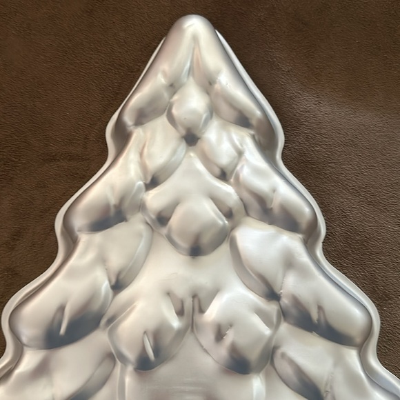 Wilton *NEW* *VINTAGE* Treeliteful Cake Baking Pan - Picture 9 of 13
